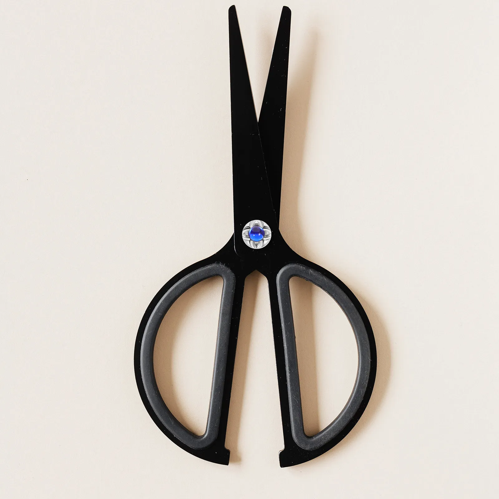 

Высококачественный винт из нержавеющей стали для ножниц для стрижки животных, эргономичный, с декоративным центральным элементом в виде ретро-цветка