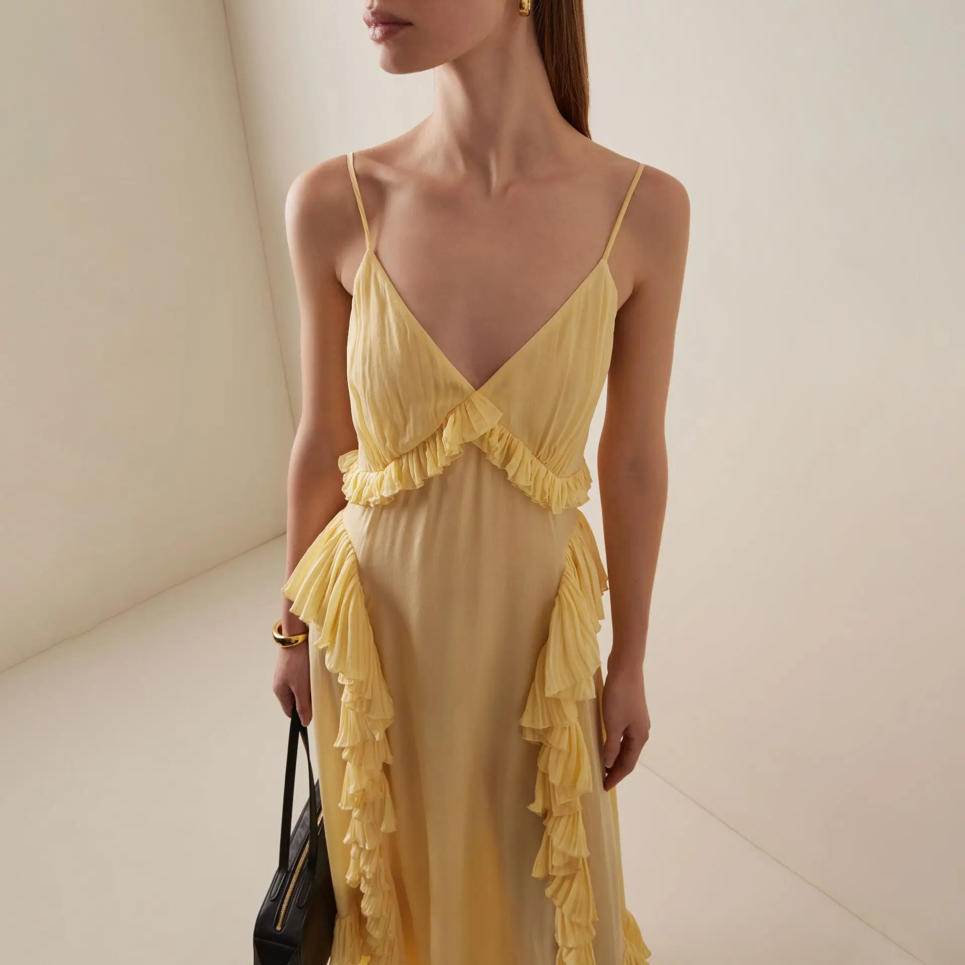 

Pleated lace French vacation suspender sexy ruffle yellow dress stylish simple versatile temperament luxury elegant vacation sty