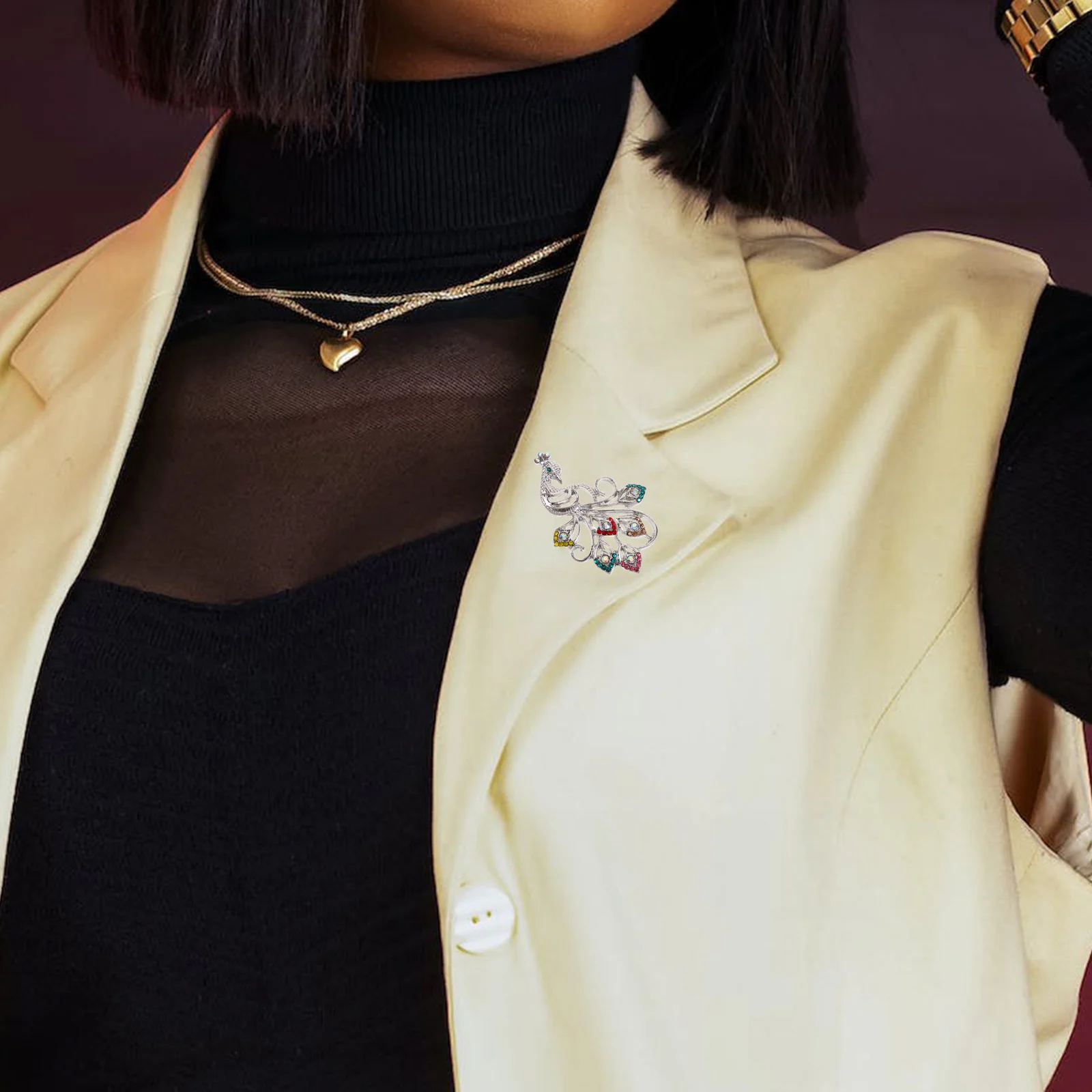 Elegante spilla di pavone Spilla di strass di cristallo per donna Accessorio per abito sciarpa scialle con spilla design pavone vintage