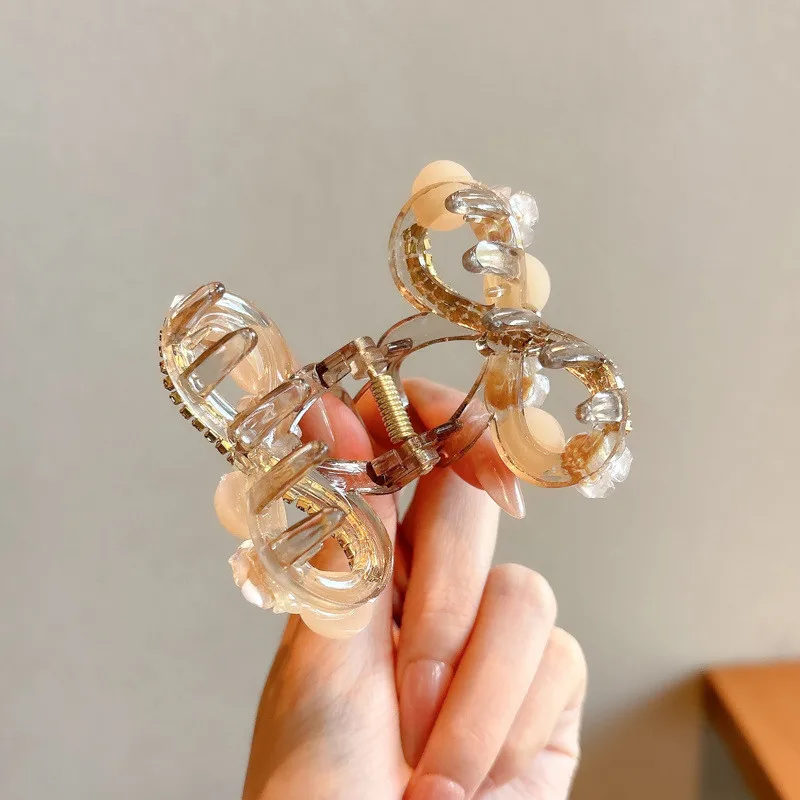 Elegant Rhinestone Flower Hair Clip for Womens Temperament Small Shark Clip Fashion Girls Hair Clamp