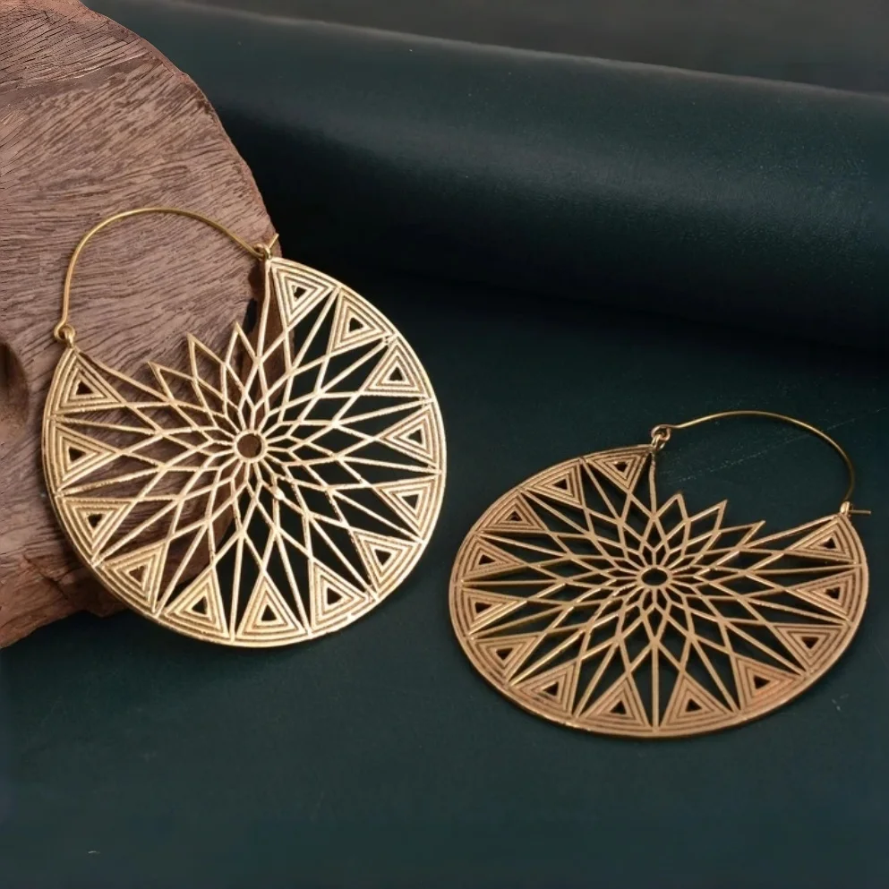 Golden Plated Vintage Printed Hollowed Design Round Hoop Earrings for Women Fashion Hand Carved Party Banquet Jewelry Accessory