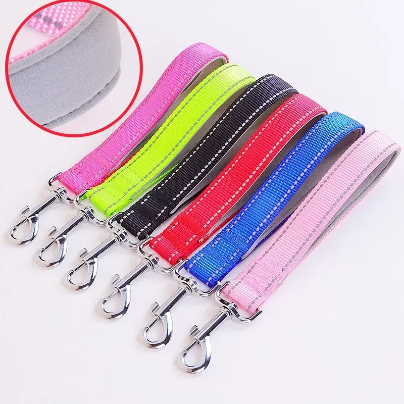 Dog Leash Short Dogs Leash 25cm Reflective Leashes for Dog Walking Comfortable Handle Large Dogs Chain Leashes Pet Accessories