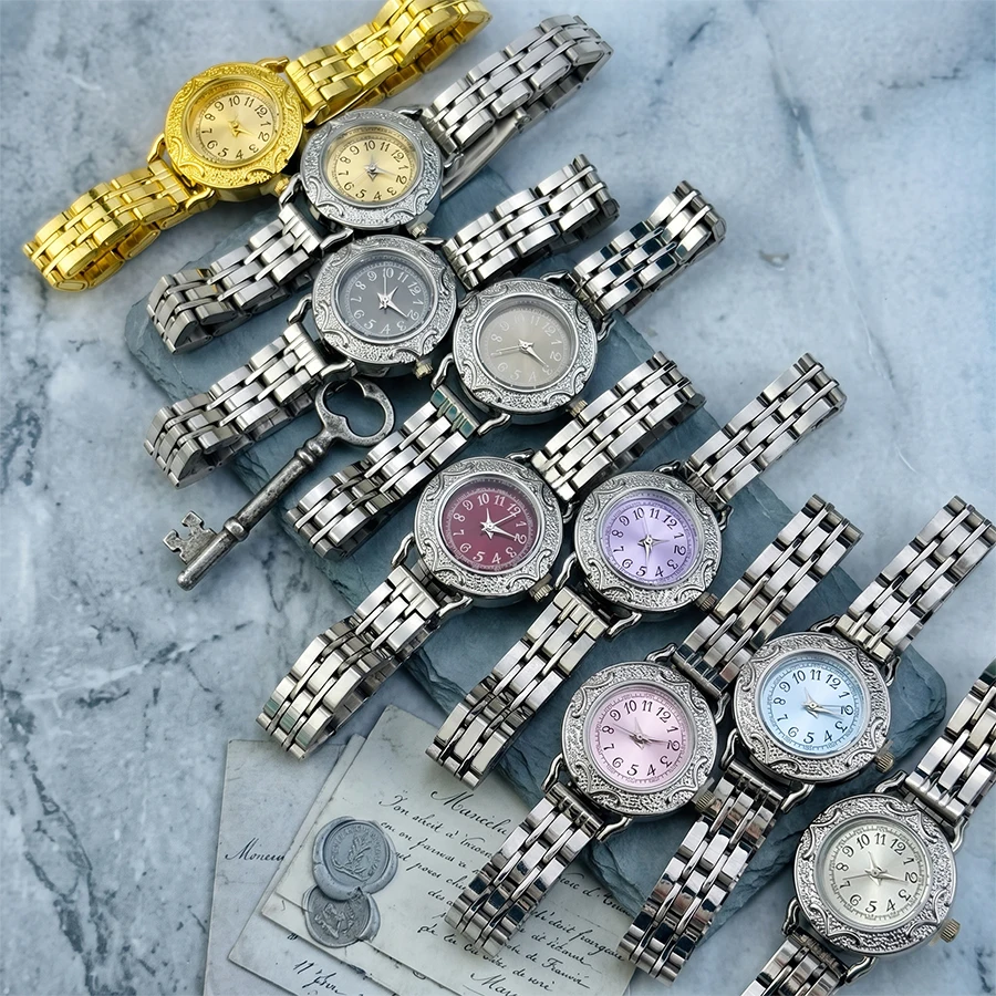 Silver Watch: Retro Carved Dial Polished Stainless Steel Strap Versatile Daily Wrist Watch