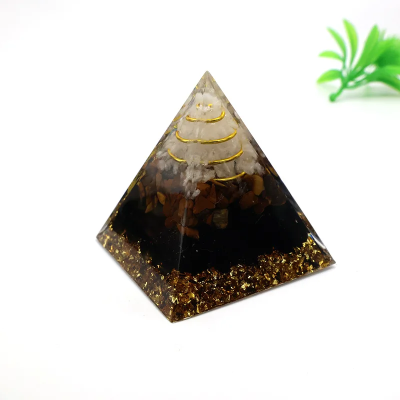 Pyramid Crystal Gravel Epoxy Resin Home Desktop Handmade Ornaments Gift Auspicious Feng Shui