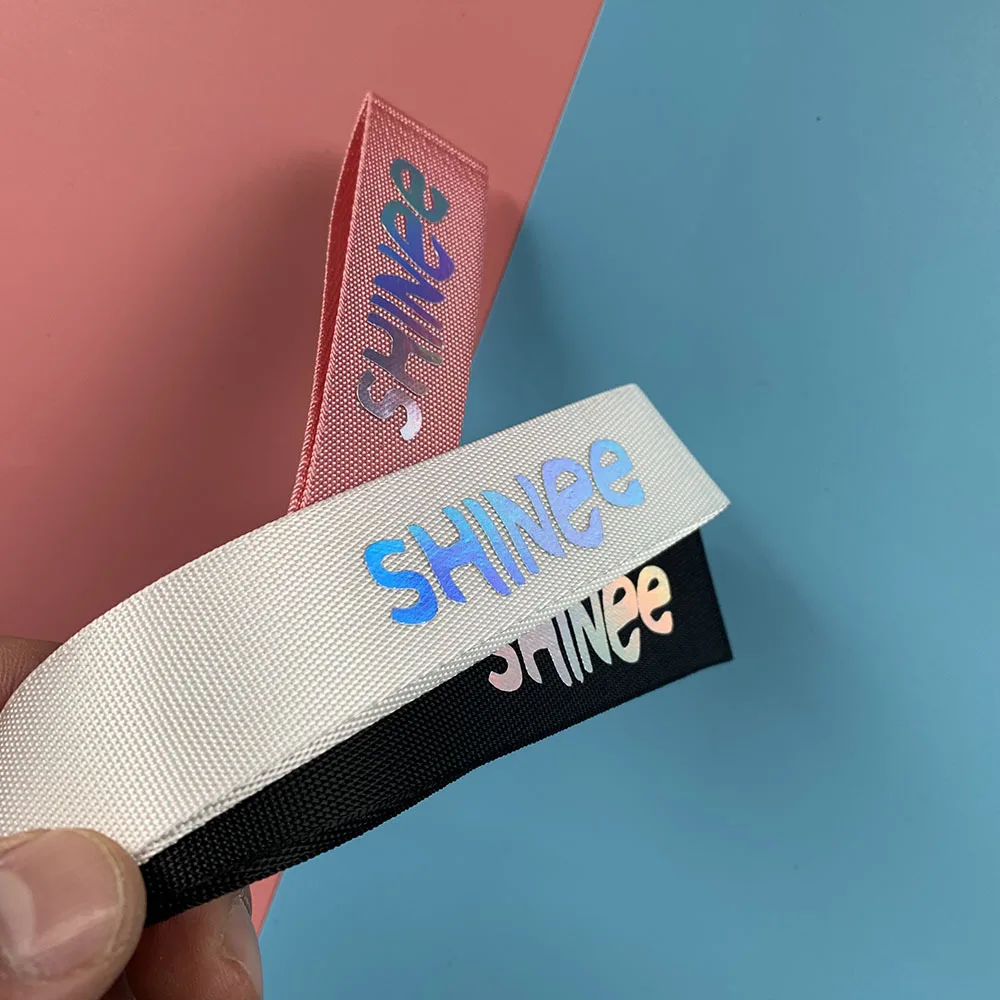 KPOP SHINee Keychain Laser LOGO Name Strip TAEMIN ONew MINHO KEY Keyring Phone Rope Bag Pendant Accessories Fans Collection 77d