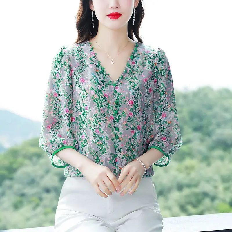 Summer Office Lady Printing V-neck 3/4 Sleeve Blouse Ladies Temperament Buttons Loose Chiffon Pullover Women Shirts Fashion Tops