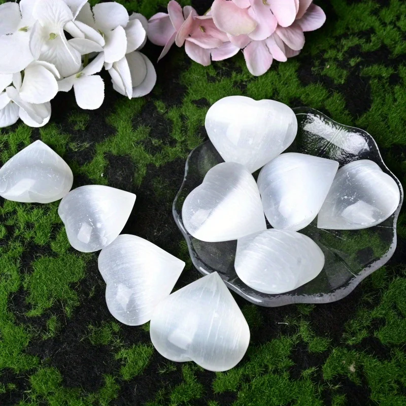 Pierre de Gel laiteux translucide bohème en cristal de cœur de sélénite avec scintillant métallique, Collection minérale naturelle pour la décoration de la maison, 1 pièce