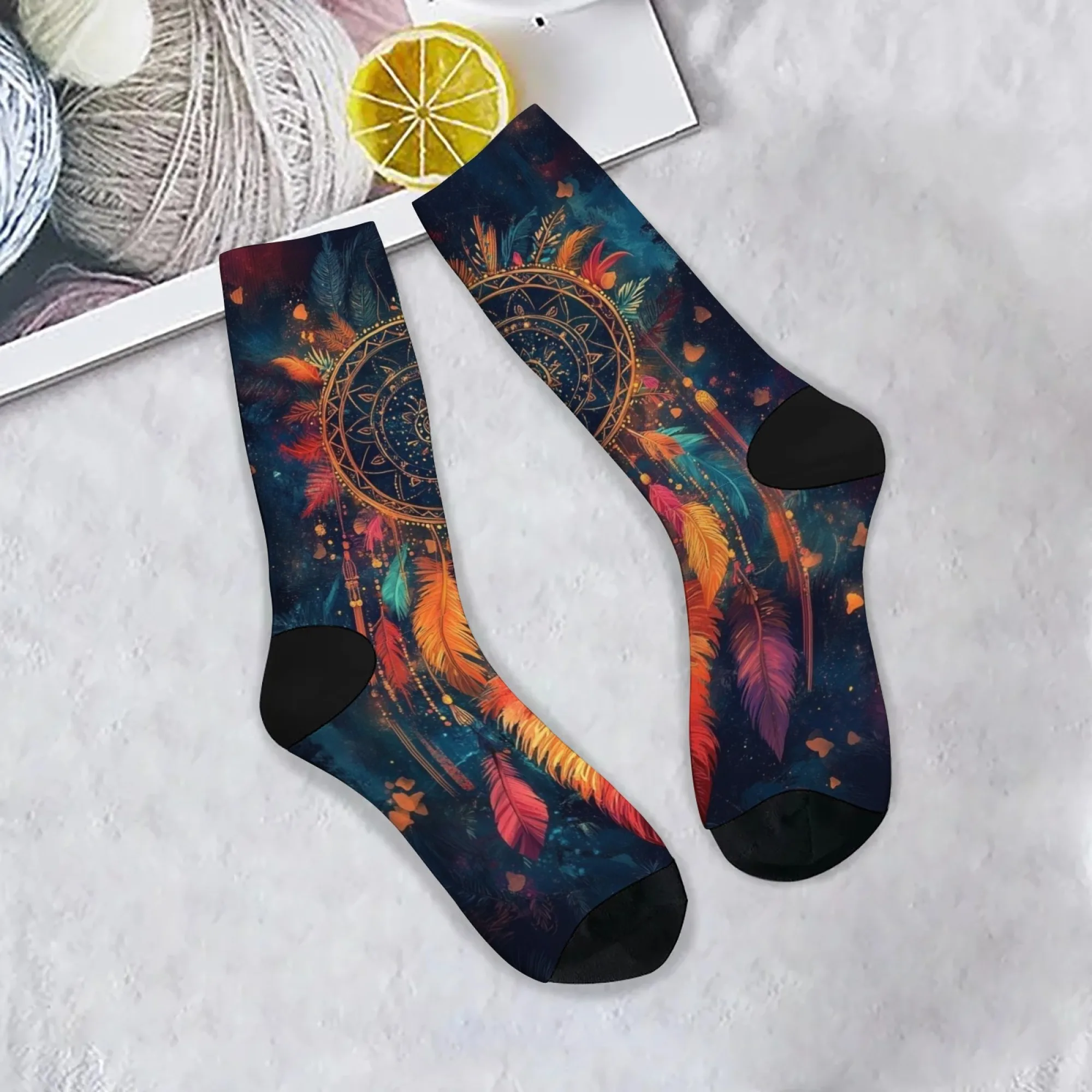 原宿レトロエスニックスタイルドリームキャッチャーパターンプリントメンズソックス、斬新なストリートトレンドエスニックスタイルクルーソックスパーティーギフト