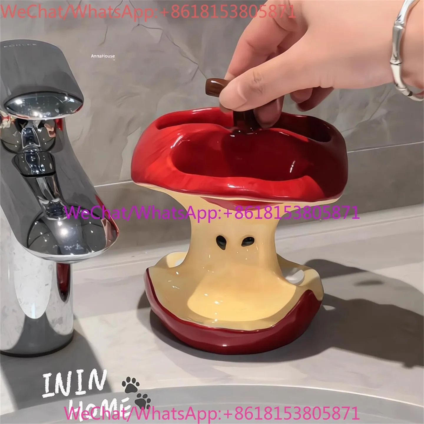 Apple toothbrush holder, a family of four ceramic toothbrush holder brackets
