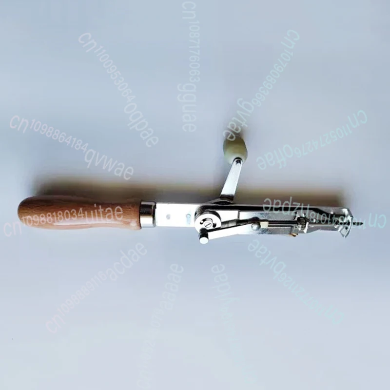 

DIY Carpet Knitting Machine Embroidered Knitted Carpet Adjustable Hand-Crank Lightweight Hand-Made Carpet Tool