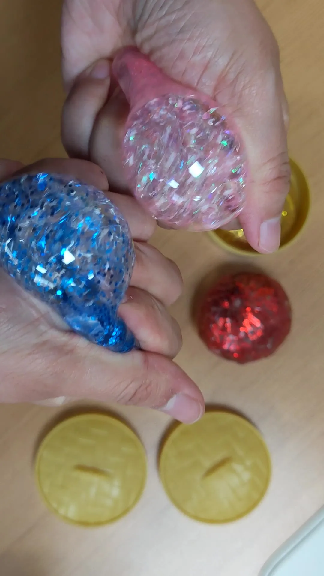 Steamed Bun Squeeze Toy Simulation Bao Stress Relief Fidget Toy with Beads Sparkles Soft Squishy Sensory Decompression Accessory