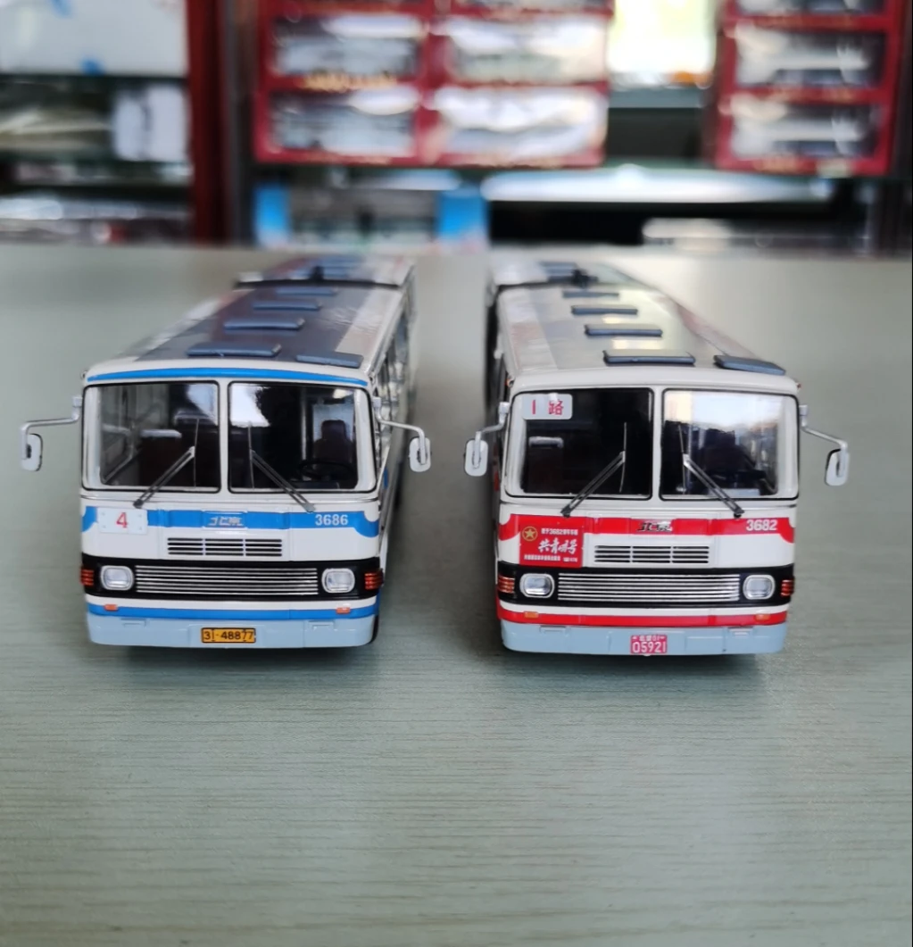 Diecast Maßstab 1:64 Beijing Public Transport BK670 Großes bewegliches Automodell zum Sammeln, Spielzeug, Geschenk, Souvenir, Ausstellungsornament