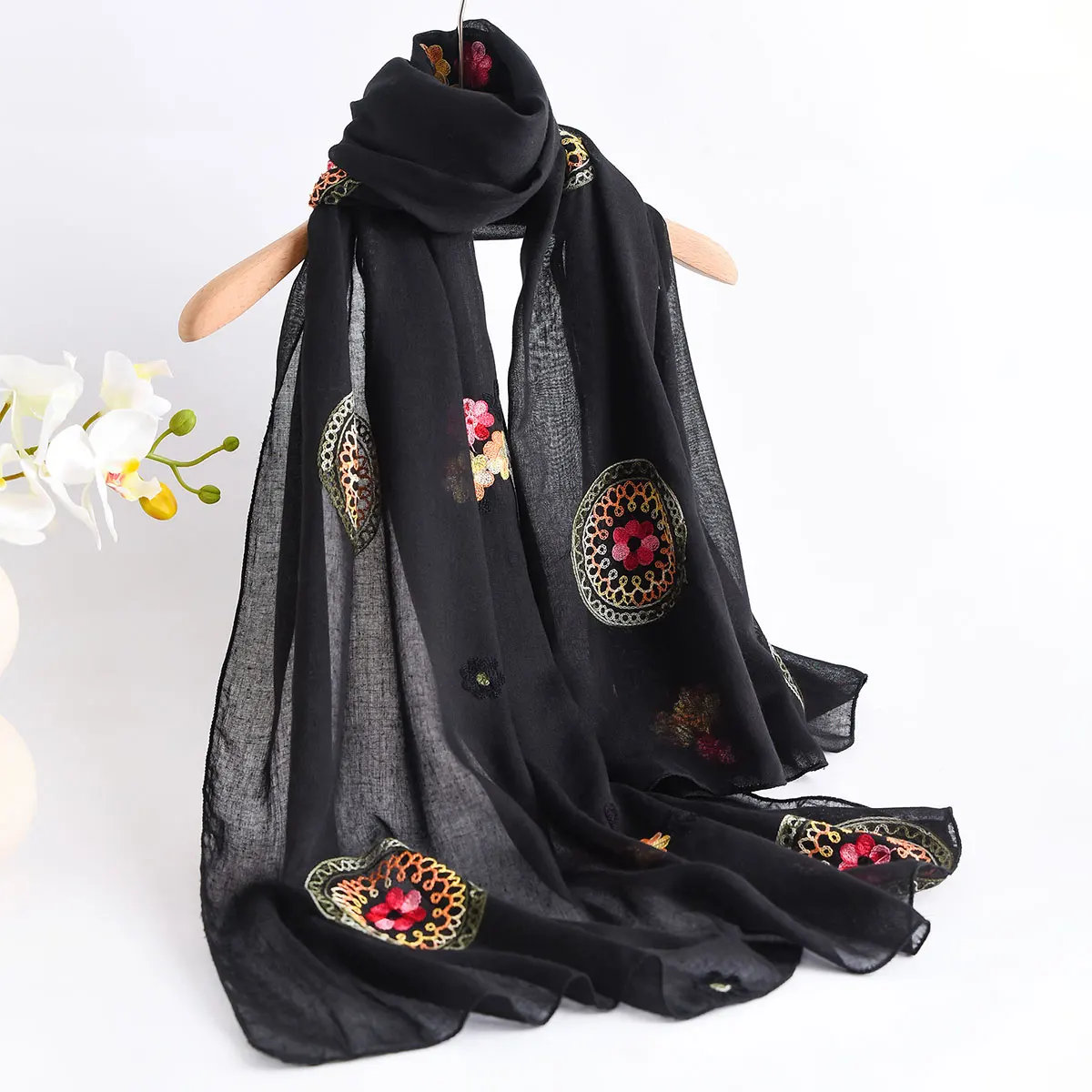 Summer New Lightweight Breathable Cotton and Linen Embroidery Scarf Ethnic Style Fashionable Soft Women's Sunscreen Shawl Scarf view 2