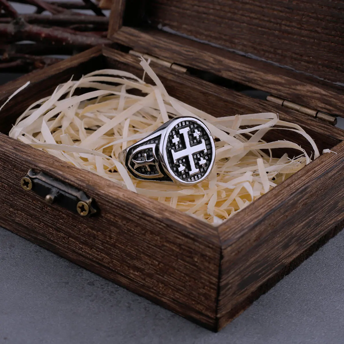 316L Stainless Steel Vintage Religious Jerusalem Cross Rings Men\'s Fashion Hip Hop Biker Rings Religious Jewelry Wooden Box