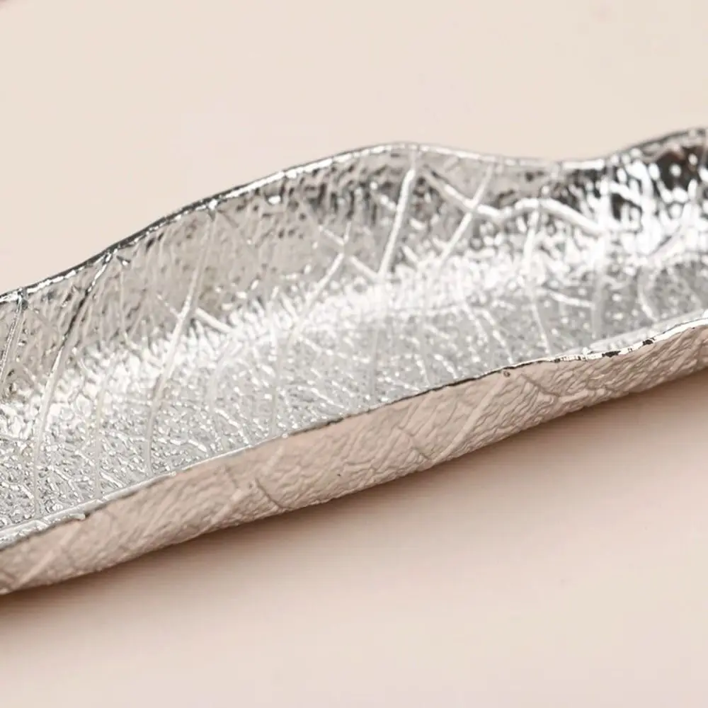 

Creative Handmade Leaf Incense Tray Antique Zinc Alloy Incense Holder Leaf Design Vertical Incense Rack Home Decor