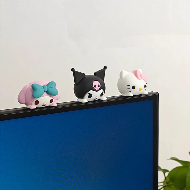 Nuovo Kawaii Sanrio Hello Kitty Kuromi Melody Display da scrivania per computer decorato con una piccola bambola carina Figura anime Regalo Giocattoli per bambini