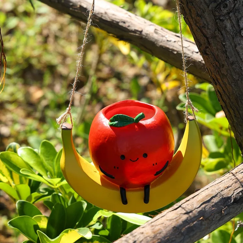 1 unidad de nueva decoración creativa para el hogar con un macetero para suculentas recién colgado con forma de columpio de frutas, artesanías de resina para balcones y patios.
