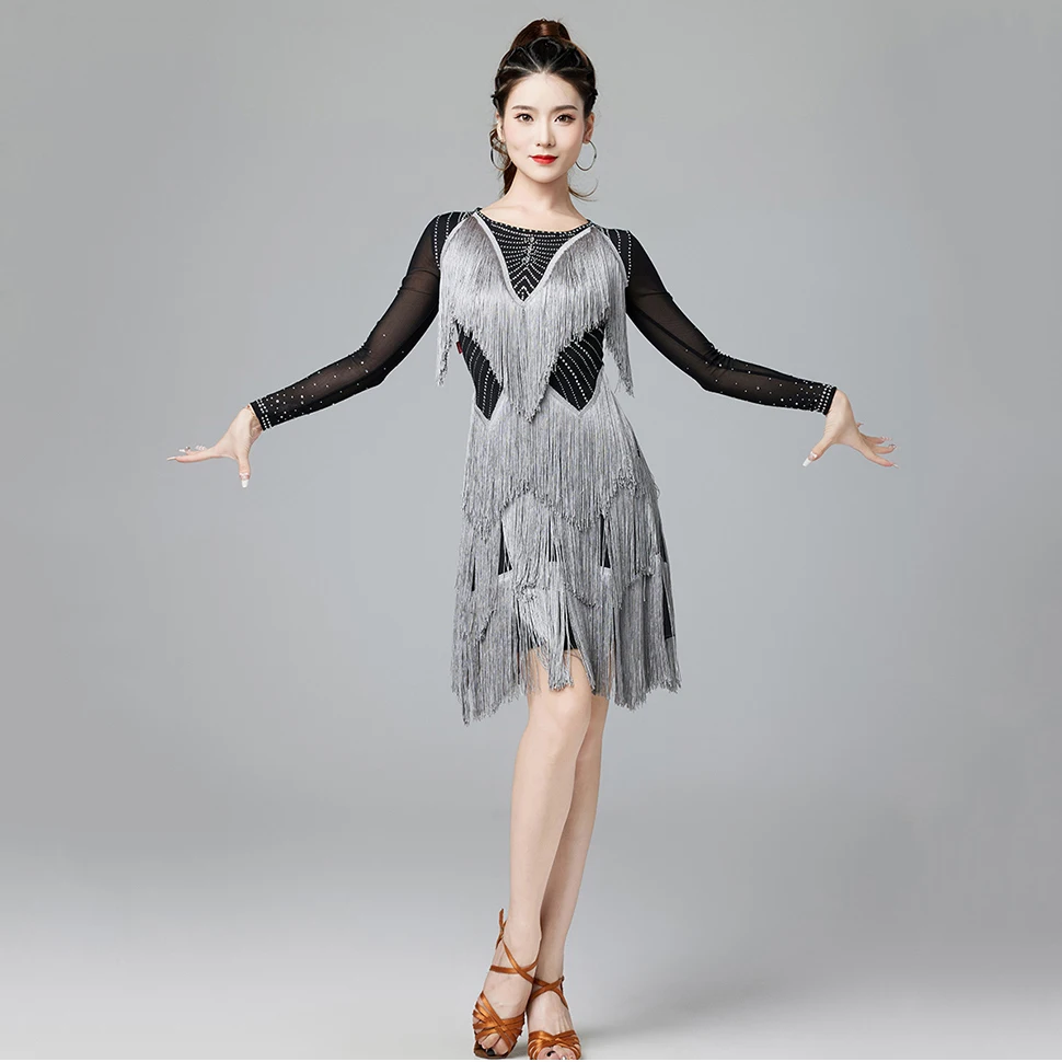 เซ็กซี่ One- Piece Latin Dance Dresses Contrast สี Gilr Salsa Samba สลิงยืดชุดแขนยาว Fringes การแข่งขันเครื่องแต่งกาย