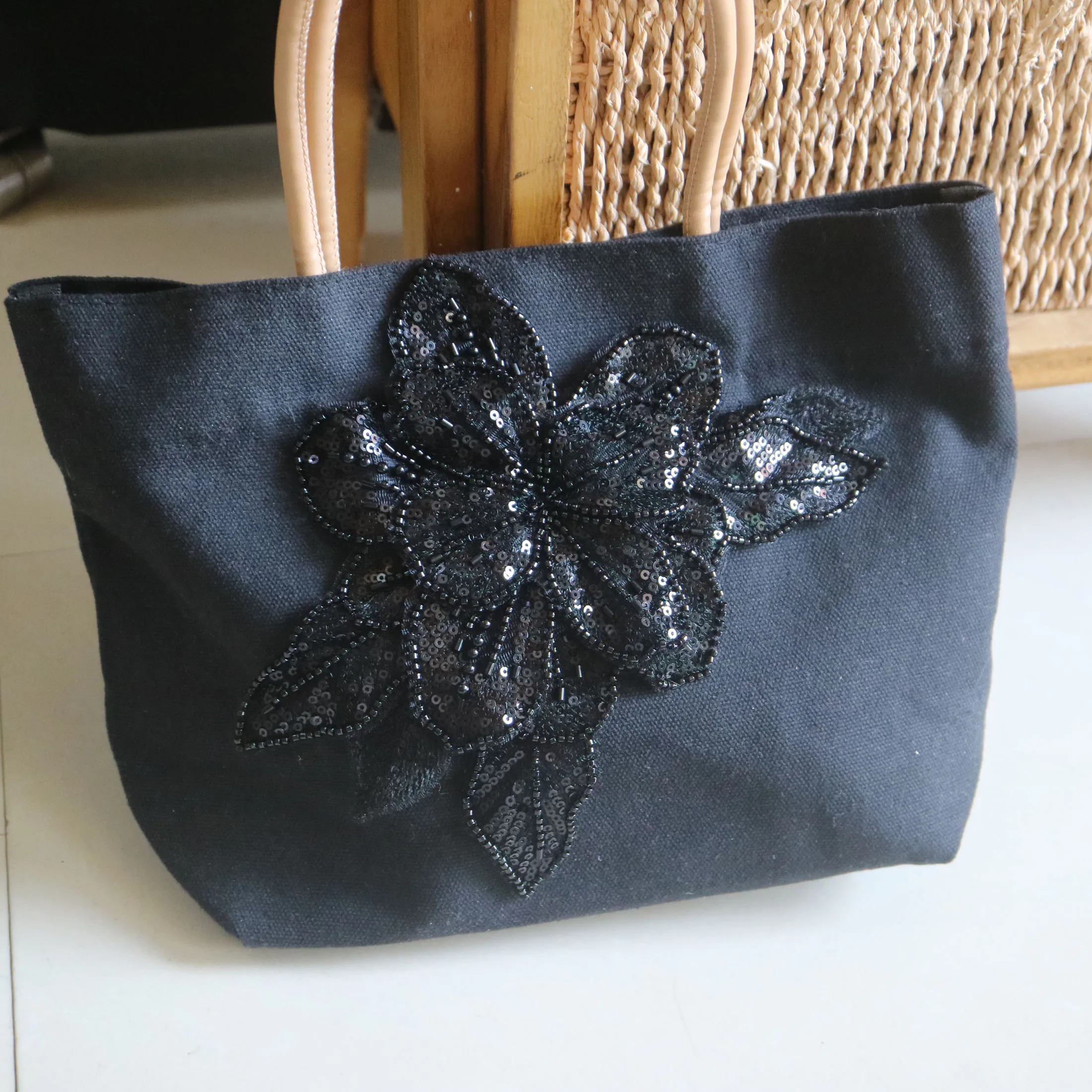 Fashion DIY large embroidery appliques for clothes Sequins lace fabric accessories  wedding dress bridesmaid  decorations
