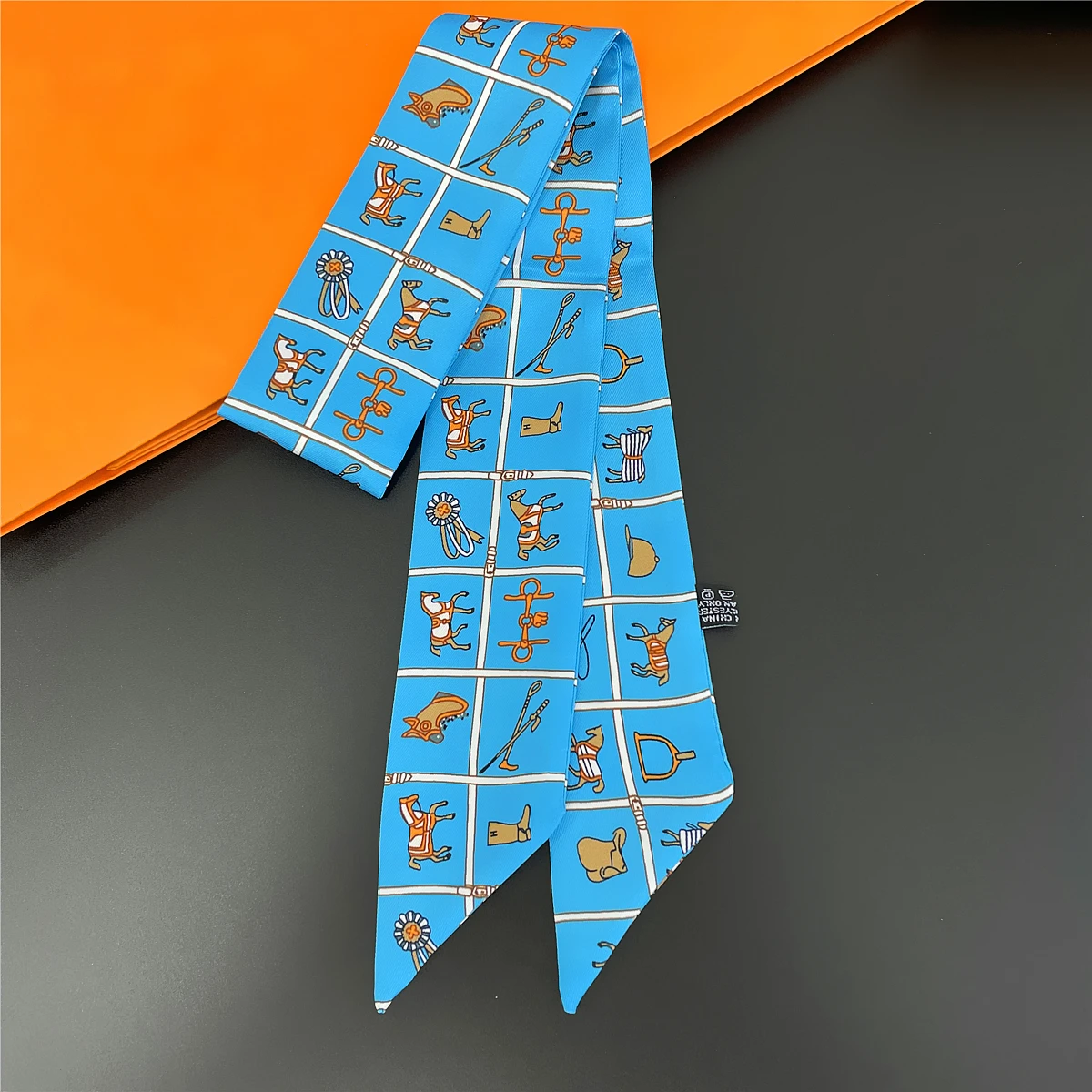 2026 Markendesign Zebra-Muster auf Blumen Damen-Schal Luxuriöser Seidenschal Modisches Haarband Foulard Schmaler Taschenschal Halstuch