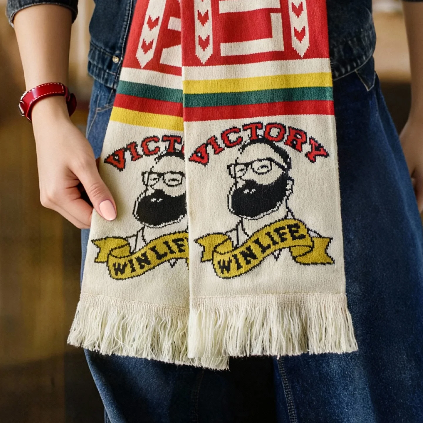 Maden المرأة WIN LIFE الأحمر الأبيض وشاح بطل شال مروحة الرجعية هامش محبوك كرة القدم الداعم الشتاء الدافئ التبعي #5