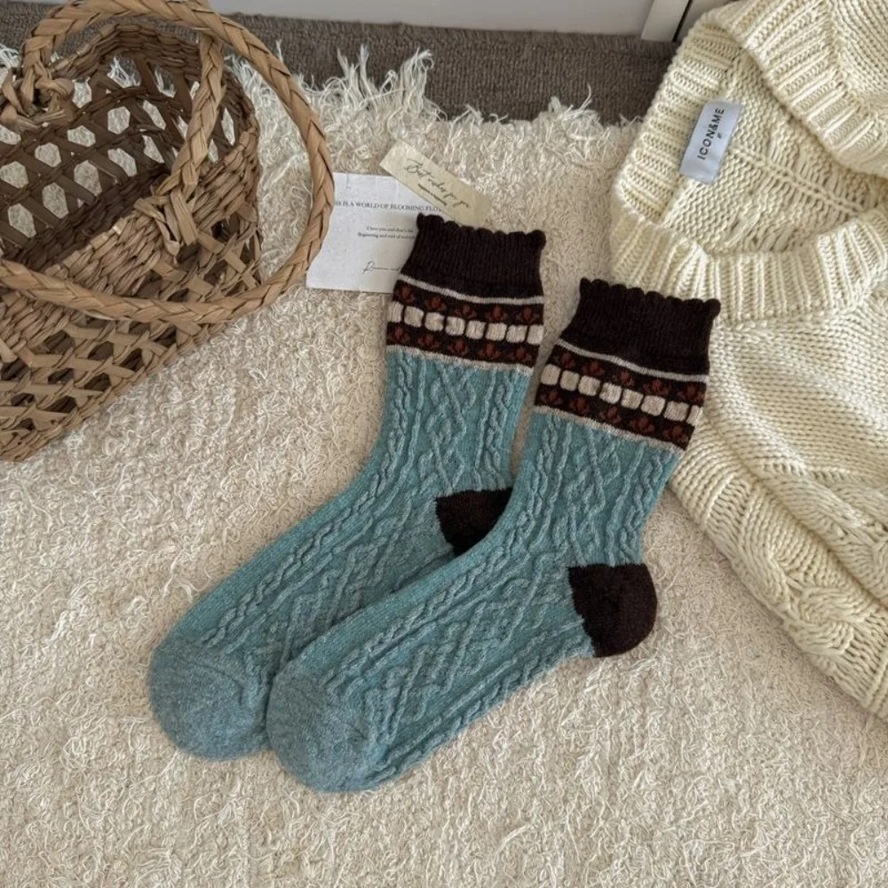 New Vintage Print Winter Socks Thickened Breathable Middle Tube Socks Warm Soft Floor Socks Christmas Gifts