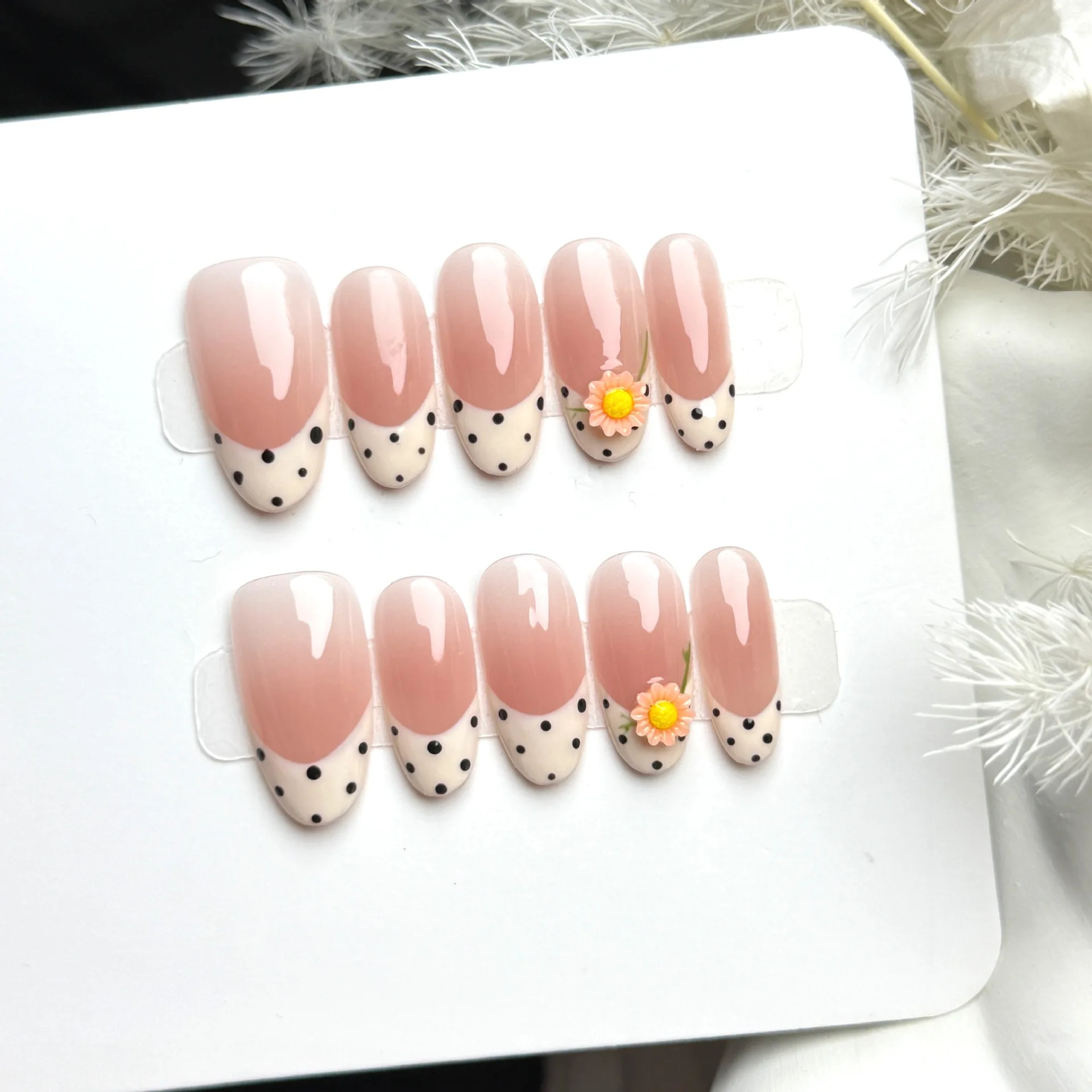 10pcs Handmade Oval Press On Nails Nude Pink French Polka Dot Flower Design Sweet Fake Nails Wearable Nails Art Tips For Girls