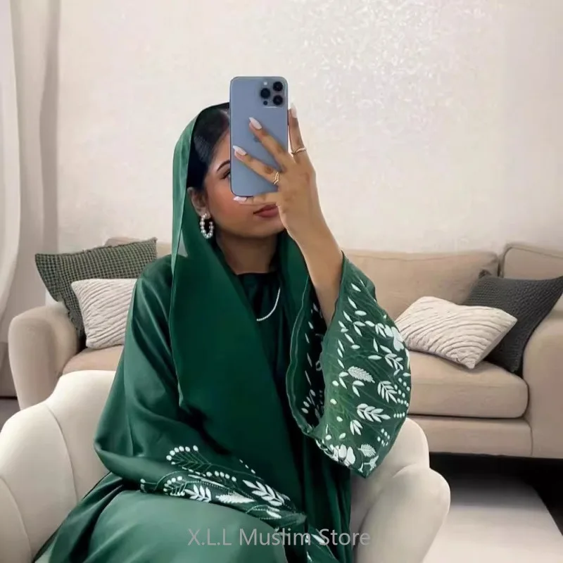 Jilbabs Closed Abaya Leaf Embroidery Elegant Eid Ramadan Women Abayas Simple Kaftans Dubai Robe Caftan Femme Marocaine With Belt