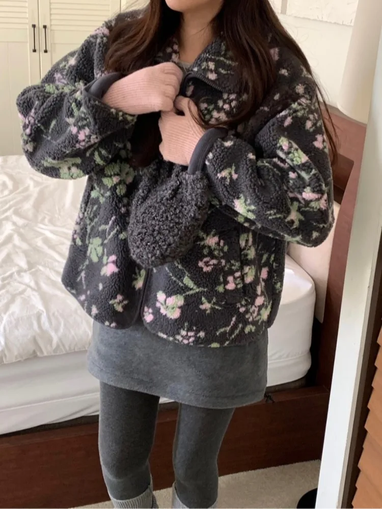 Pelliccia di agnello Jaet da donna sciolto caldo ricamo floreale delicato colore Agel Blo inverno nuovo cappotto in cotone versatile Sle