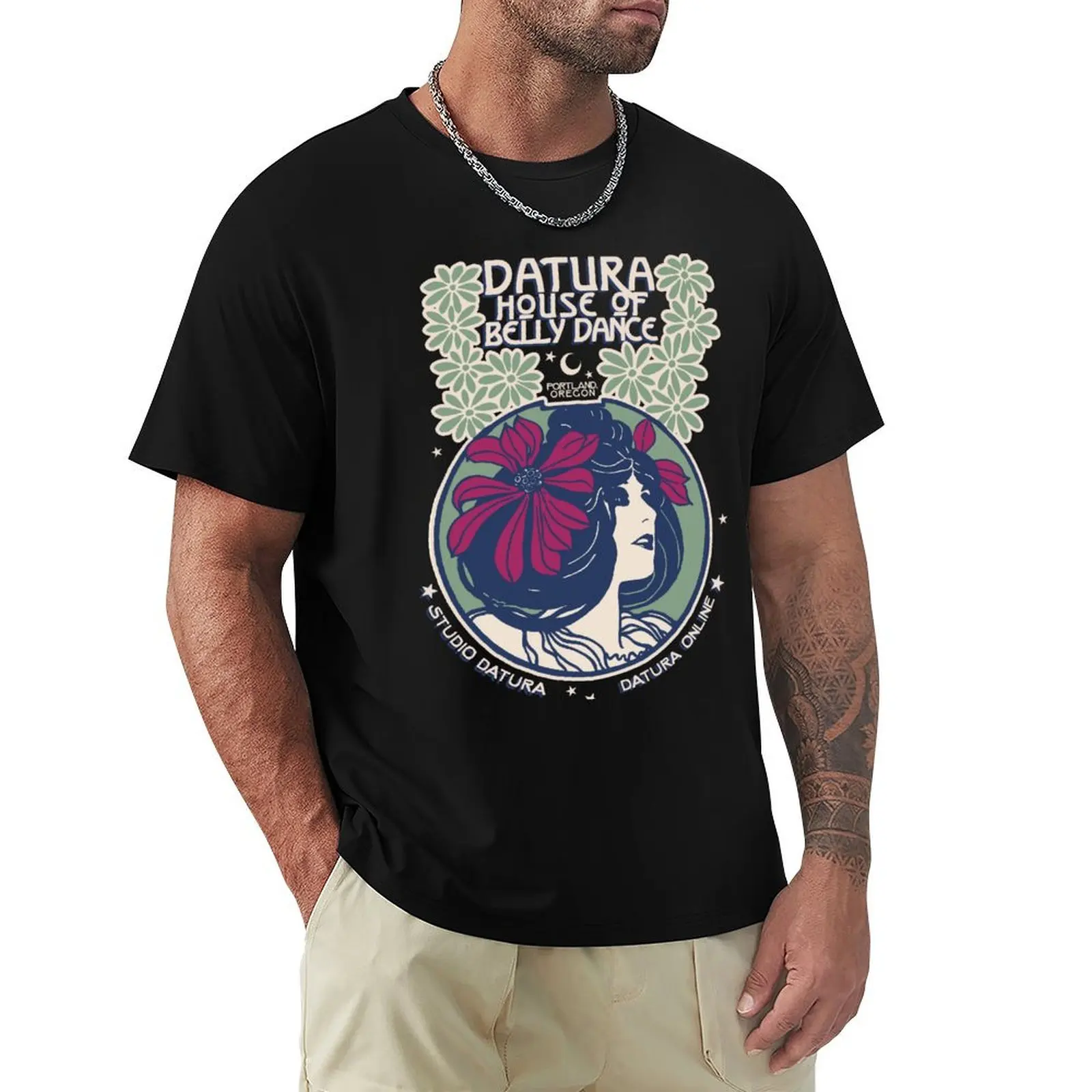 Datura: Stile Floreale Berry T-Shirt Basic Solid Tee for Daily Use