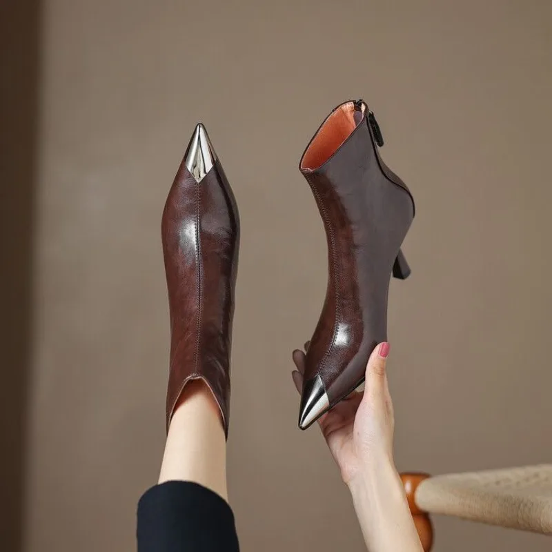 Retro Western Booties Women's Metal Toe Pointed Toe Stiletto Temperament Versatile Skinny Fashion Single Boots image 4