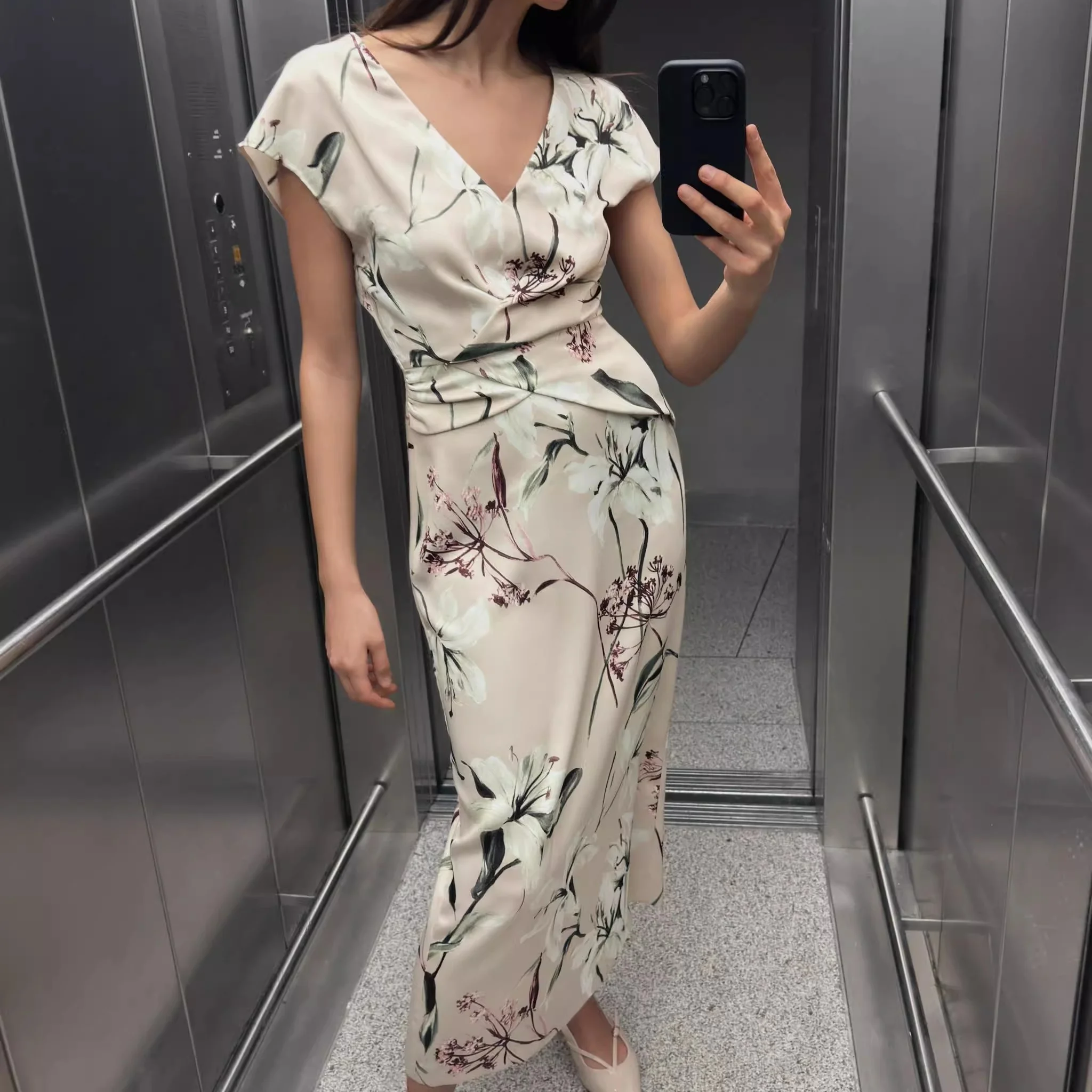 Primavera Estate 2025 Nuova gonna lunga da donna in raso di seta con stampa floreale ort Sve V-Ne Dr a vita alta per pendolari