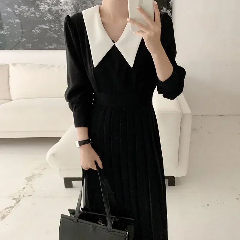 Gaun Midi lengan panjang elegan gaya Hepburn gaun hitam longgar mode musim gugur baru 2024 Gaun A Line berlipat jahitan Lapel