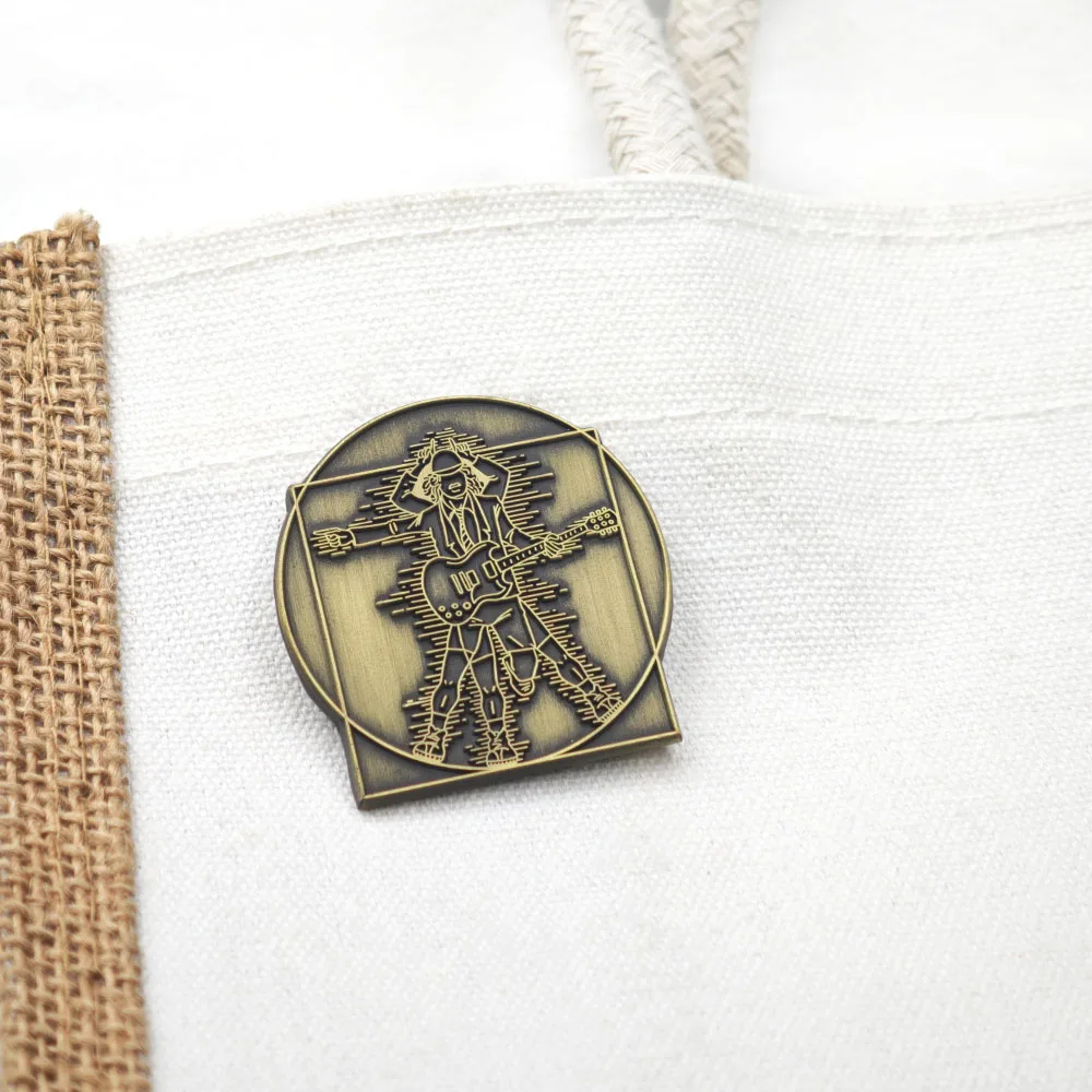 Angus Young Metal Emaille-Anstecker Rockband Gitarrist Brosche Vitruvian Man Parodie Abzeichen Reversnadeln Musikfan-Geschenk – Detail 5