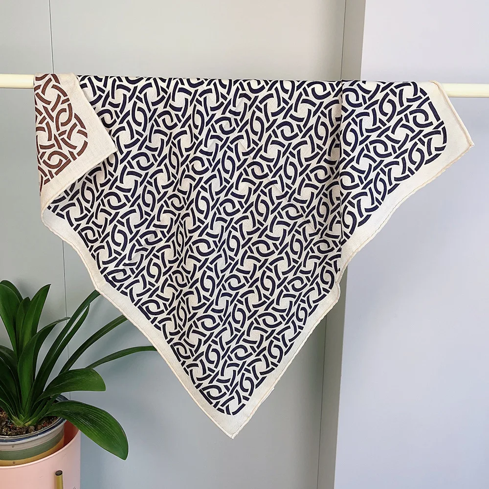 

Зимний маленький платок на голову 65 см, скрученные травы, двусторонние шарфы люксовых брендов, шарфы высокого качества, рождественский подарок для влюбленных