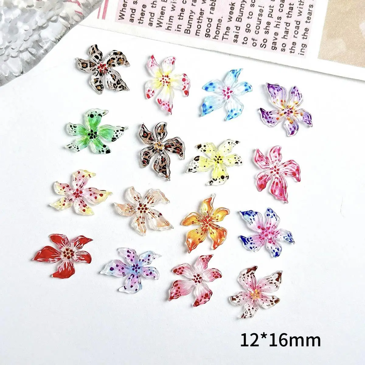 Mixed 3D Resin Gradient Colorful Transparent Lily Nail Art Decoration Bizarre Style Spotted Flower Nail Charms For Manicure DIY