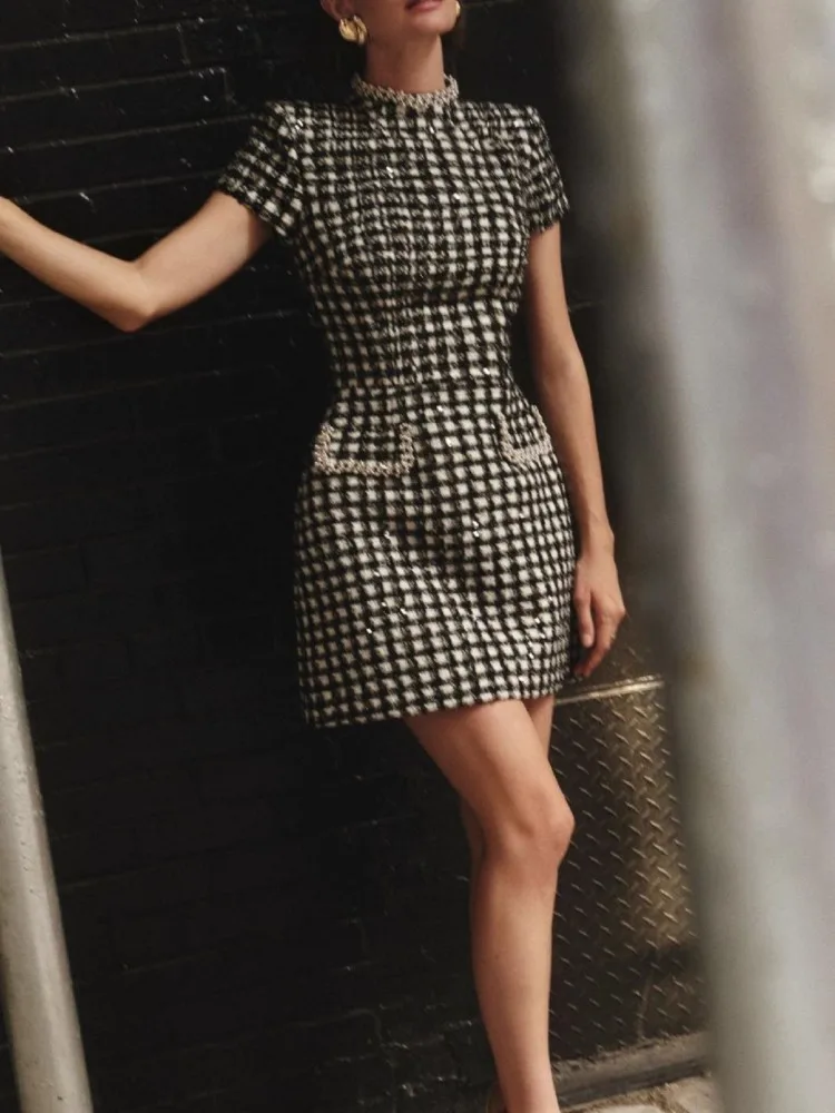 

New Temperament Slim Round-neck Stud Beaded Plaid Small Fragrance Mini Dress Women's Personality Street Elegant Short Skirt