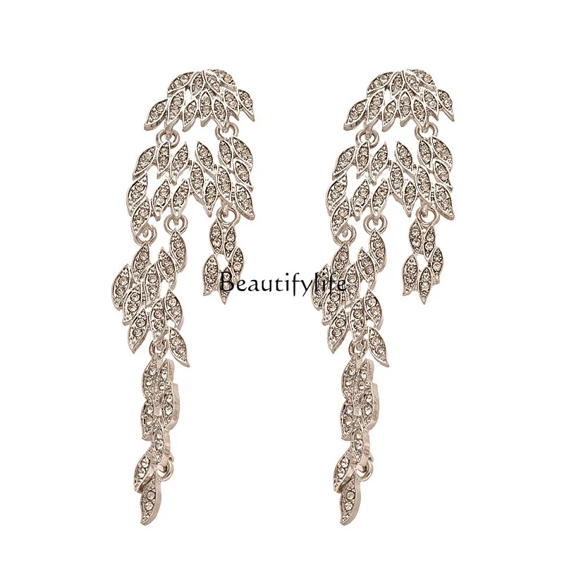 

Silver needle zircon fringed earrings light luxury high sense atmospheric fashion earrings