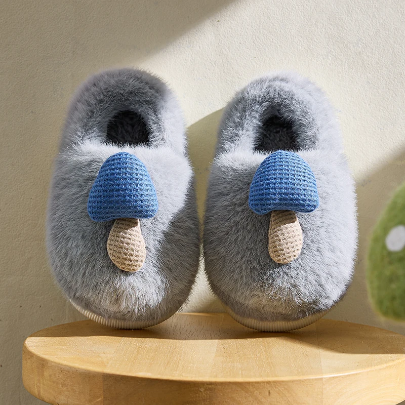 Cheerful Mario Winter children's cotton slippers Indoor outdoor cartoon slippers Warm and comfortable cotton shoes