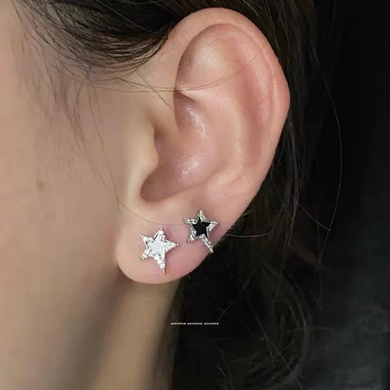 Y2K Fashion Black and White Pentagonal Stud Earrings for Women Girl Goth Design Zircon Little Star Earrings Hip Hop Jewelry Gift