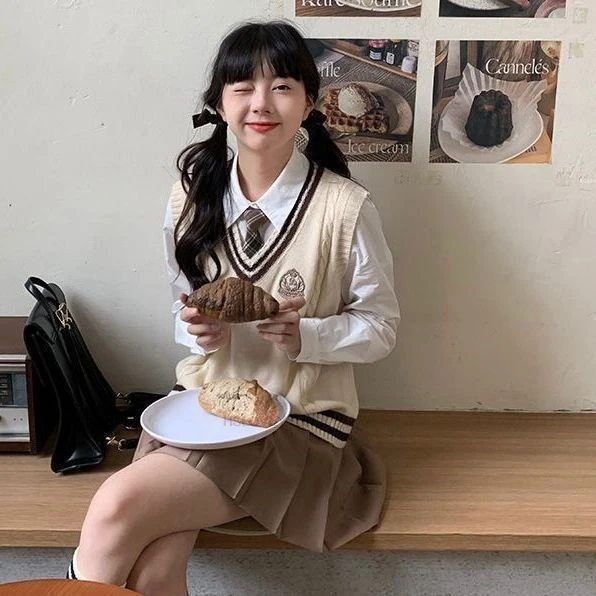 秋の韓国風ファッションスーツ レディース シャツ ベスト トップス スカート 気質のあるベスト カレッジスタイル 制服 女子 JK セット