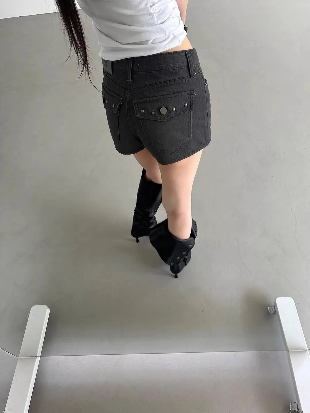 Street Sle Retro SEI Super ort Jeans mit niedriger Taille, Nieten-Design, schlankmachende, persönliche Flip-Cover, lässige Jeans mit geradem Bein
