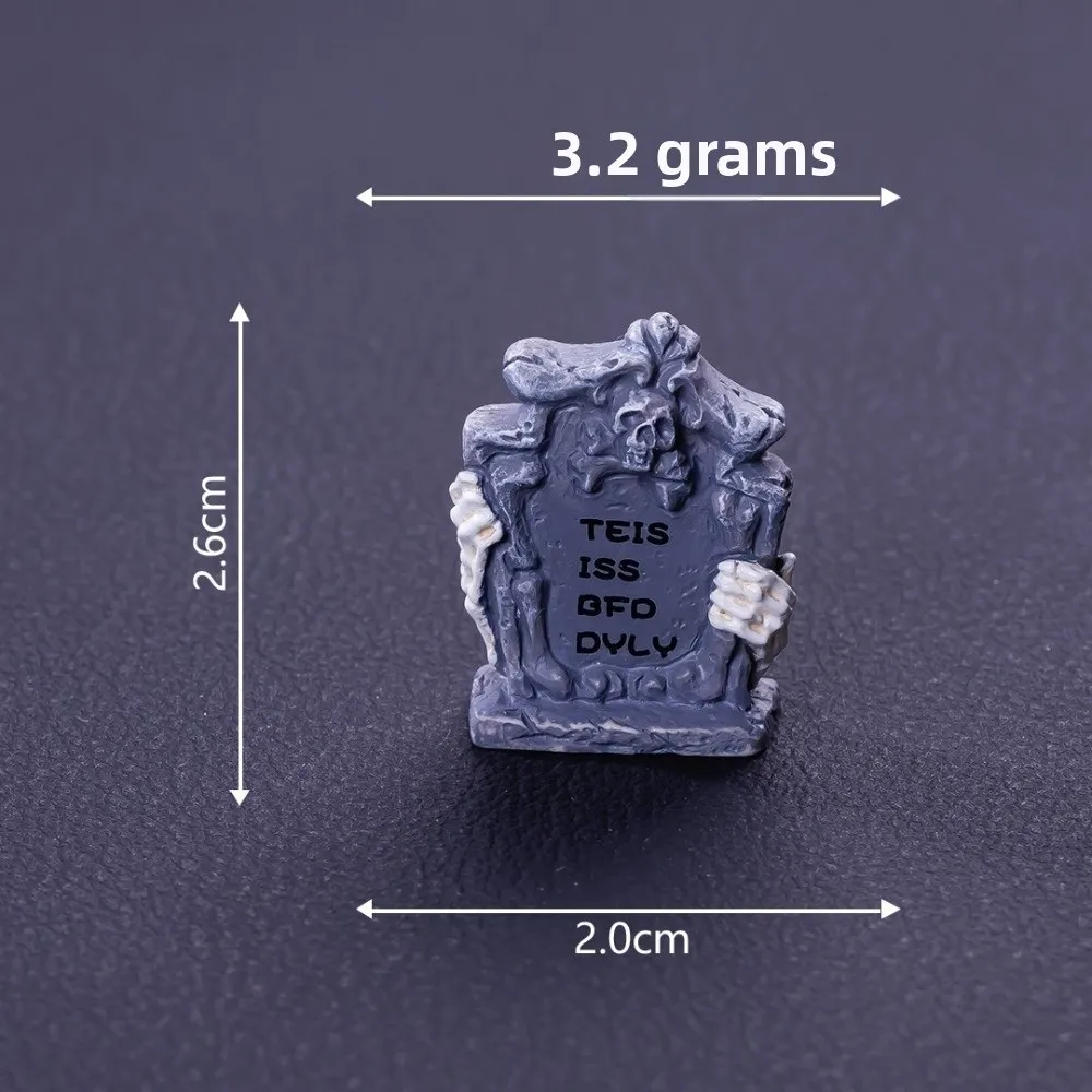 10PCS Mini Size Halloween Skull Ornaments Horror Style Desktop Ornament Horror Ghost Decorations Skull Theme