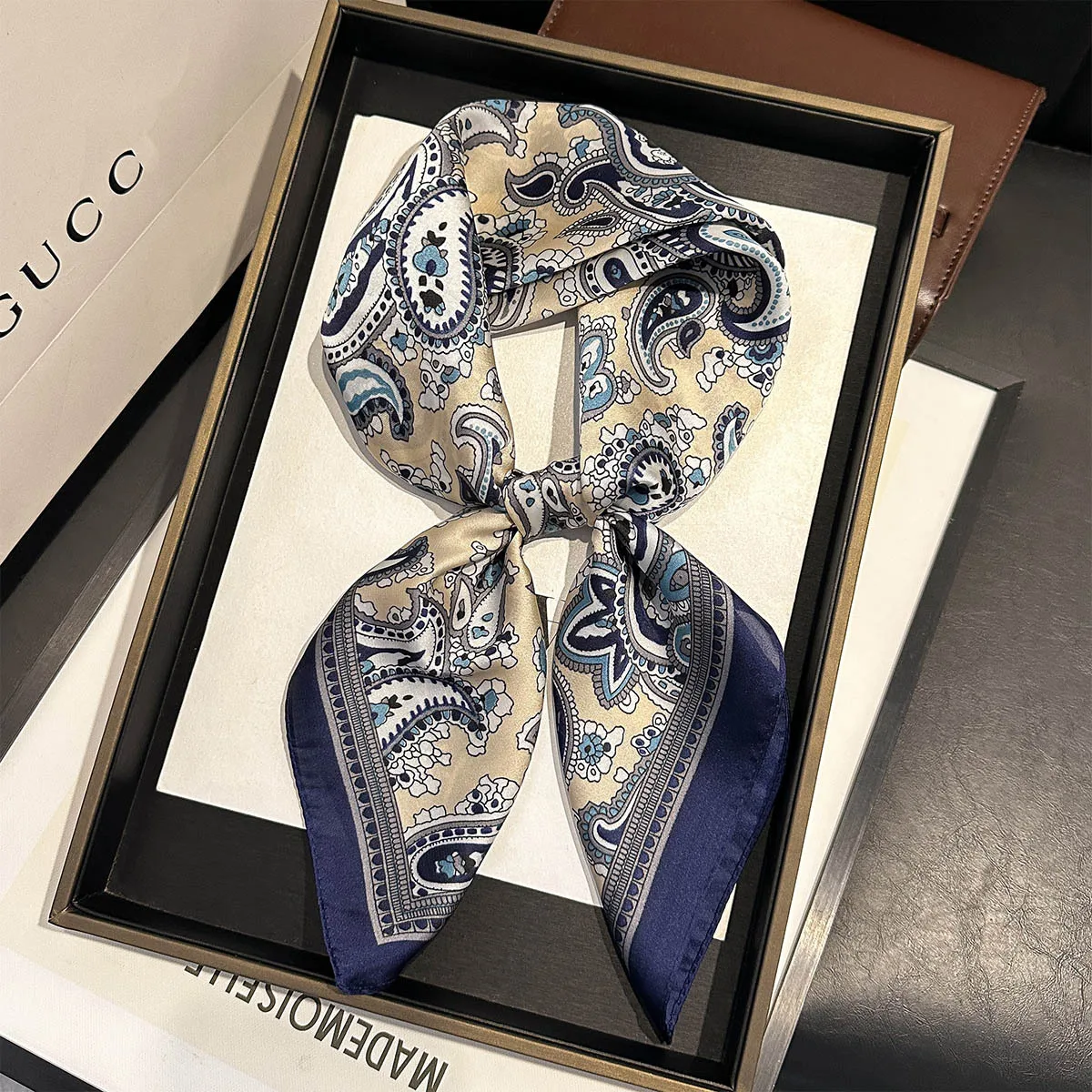 الربيع الصيف موضة فاخرة 70 سنتيمتر ساحة المرأة وشاح حريري بيزلي طباعة مصمم الأوشحة شال باندانا الحجاب منديل #5