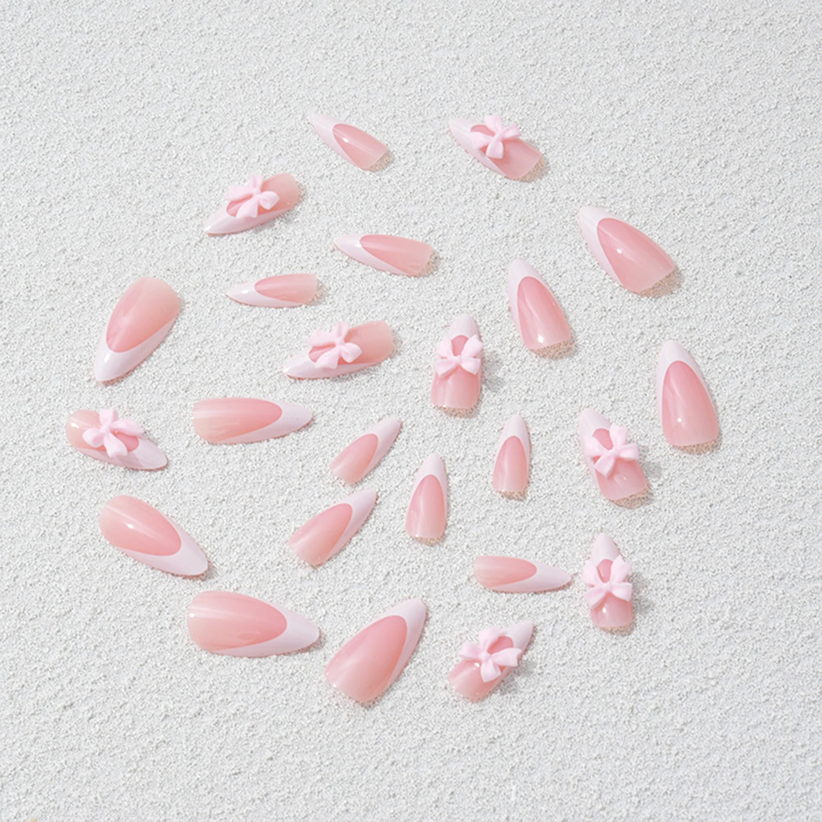 24 個甘いちょう結びプレスオンネイルホワイトエッジフレンチスタイル光沢のあるピンクアーモンド付け爪イン韓国ウェアラブル偽ネイルチップ