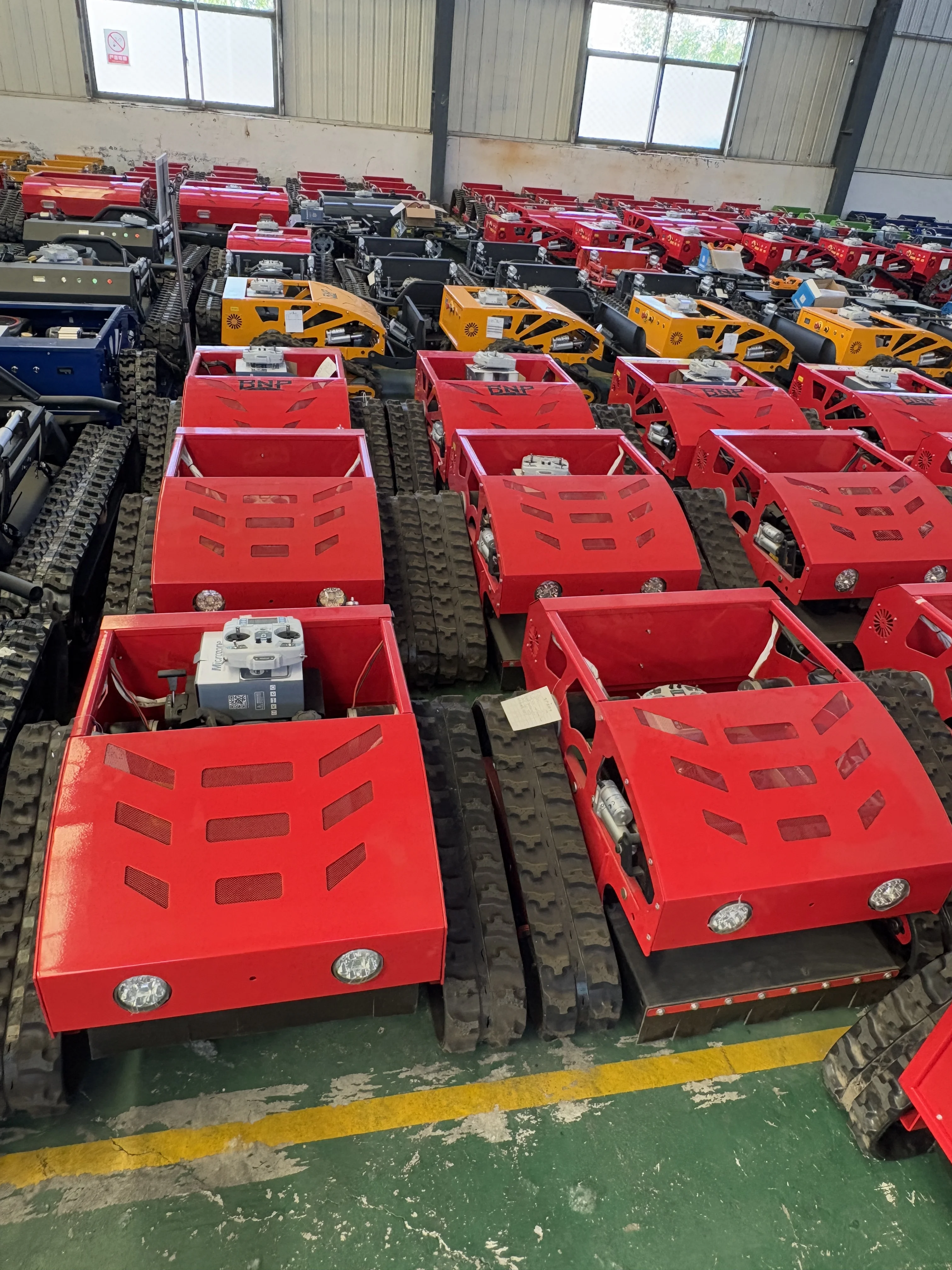 Customized and precision-crafted lawn mowers, directly supplied from the source factory, with customizable configurations