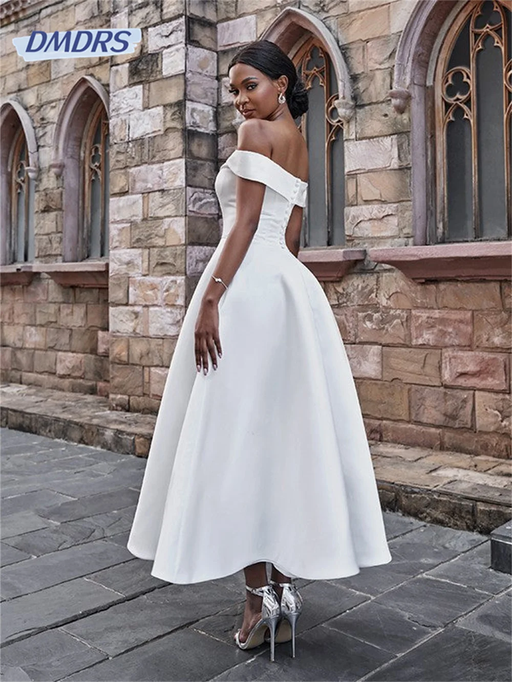 Abito da sposa semplice a metà polpaccio in raso con spalle scoperte Manica corta A-Line Backless Abiti da sposa civili Vestido De Novia