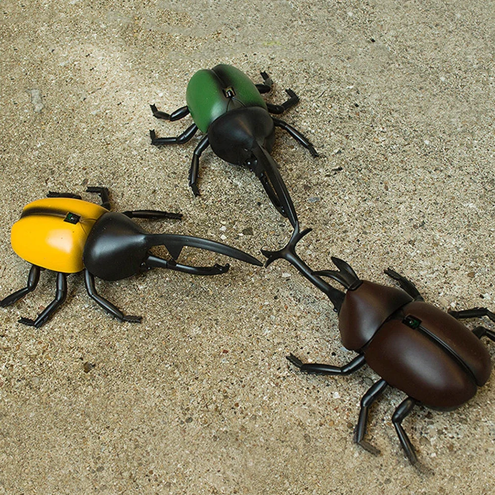 Simulation Insects Scary Snake/Cockroach/Spider/Centipede/Scorpion/Beetle Joke Tricky Toys Infrared Remote Control Toy for Kids