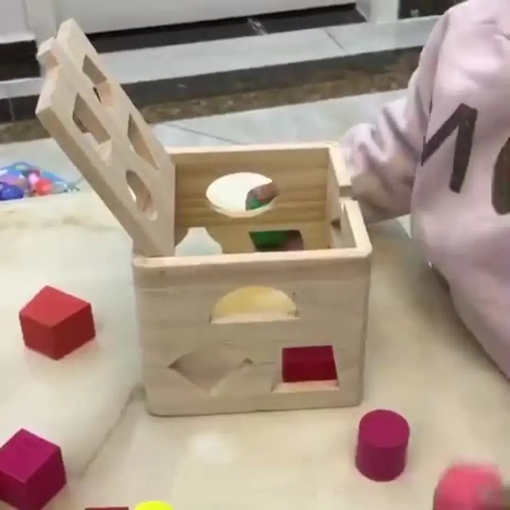 Trieur de formes Montessori en bois, boîte carrée, 13 trous, jouets assortis, formes mathématiques colorées, tri de formes