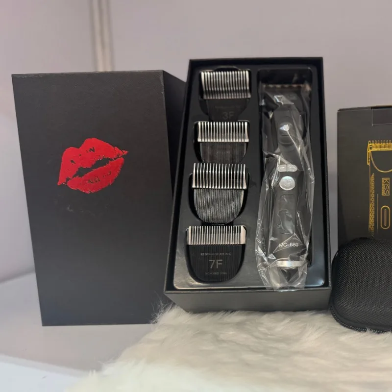

2000mA High Performance Battery Rechargeable Pet Clipper Quiet Running Comforts Pets Trimmer